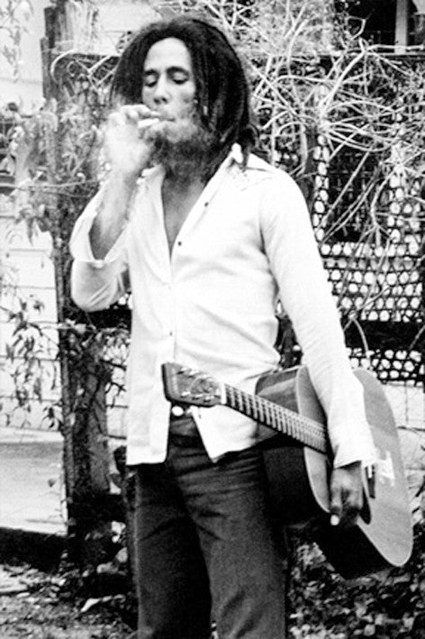 Bob Marley Guitar Standing Maxi Poster