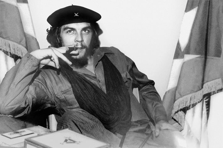 Che Guevara Smoking A Cigar Maxi Poster