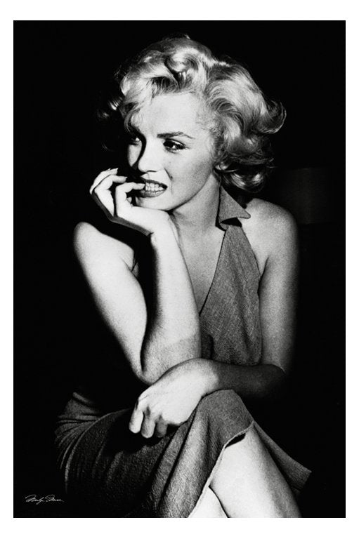 Marilyn Monroe Sitting Maxi Poster